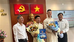 Nhận quốc tịch Việt Nam, Lê Giang Patrik vẫn đợi trong khi Khoa Ngô đủ điều kiện khoác áo ĐT Việt Nam 